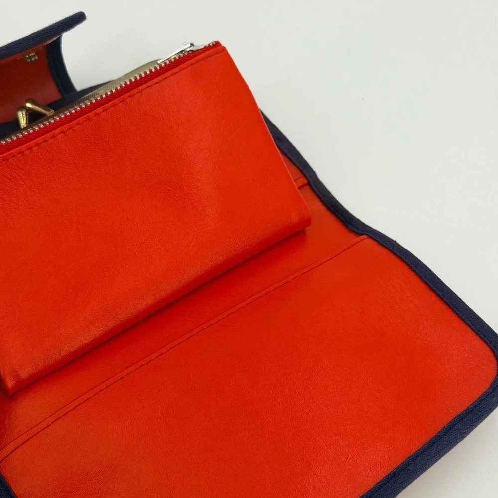 Disney‎ Clutch Wallet Women OS Red Vintage Minnie Pluto Disney Parks Exclusive